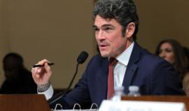 تحقيق مع مسؤول أمريكي مستقيل بتسريب مزعوم وتشكيك في أسباب الحرب على إيران