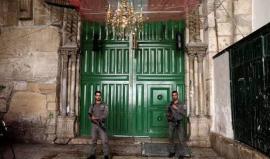 حماس: إغلاق الأقصى يفرض واقعاً خطيراً لتغيير الوضع القائم وتهويد المسجد