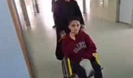 الطفل محمد المتفوّق.. أسير الكرسي المتحرك ووجع أم تكافح وحدها