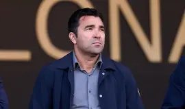 ميركاتو برشلونة.. كواليس رحلة ديكو السرية لضم مدافع جديد