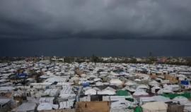 منخفض جوي مصحوب بكتلة هوائية باردة وأمطار على معظم المناطق