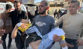 إصابة طفل بنيران الاحتلال في غزة اليوم