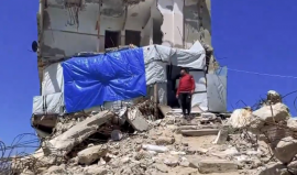 كارثة الإيواء بغزة: 1.9 مليون نازح يتسابقون على السكن فوق أنقاض مئات المنازل المتهالكة