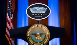 البنتاغون يقيل وزير البحرية فجأة.. خلافات داخلية وإصلاحات متعثرة خلف القرار