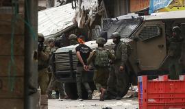 اقتحامات واسعة واعتقالات في مختلف مناطق الضفة الغربية