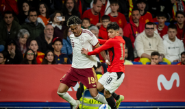 فضيحة عنصرية تهز مباراة إسبانيا ومصر