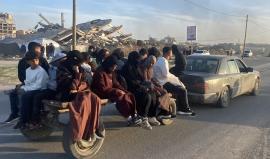 المواصلات في غزة تثقل كاهل المواطنين