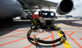 أزمة وقود تلوح في الأفق.. أوروبا تحذر من شلل محتمل في قطاع الطيران خلال أسابيع