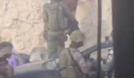 الاحتلال يحتجز شبانا وينكل بهم شرق القدس المحتلة