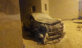 مستوطنون يحرقون مسجدًا ومركبات للمواطنين في قرية جيبيا برام الله