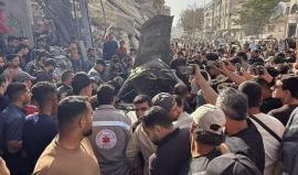 شهيد وإصابات بقصف للاحتلال استهدف مركبة مدنية قرب مستشفى بغزة