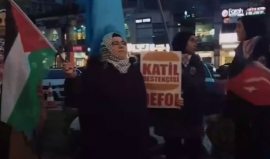 "لم يبرحوا عن التظاهر منذ 190 يومًا".. تظاهرات متواصلة في منطقة باشاك شهير بإسطنبول؛ تضامنًا مع غزة ورفضًا لوجود أي شركة أو علامة تجارية داعمة للاحتلال