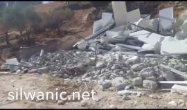 #شاهد الاحتلال يهدم منزل المواطن المقدسي حسن عقيل في قرية جبل المكبر بالقدس المحتلة صباح اليوم