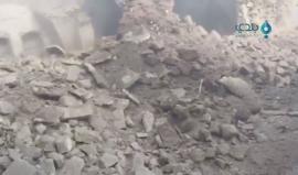 مشاهد أولية من قصف الطيران الحربي لـ مدينة #معرة_النعمان بريف #إدلب

تصوير: محمد كركص