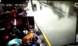 #شاهد  "ثلاجة" تتجول في شوارع تايوان بفعل اعصار "ميجي" !