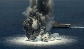 #شاهد البحرية الأمريكية تجري تجربة على احداث زلزال اصطناعي بتفجير قنبلة تزن 10000 pound، أحدثت التجربة هزة بقوة 3.7 سجل قبالة سواحل  فلوريدا