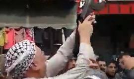#شاهد والد الشهيد محمد محيسن خلال تشييع نجله بغزة: " يا محمد ارتاح واحنا نواصل الكفاح " . 
#القدس_عاصمة_فلسطين