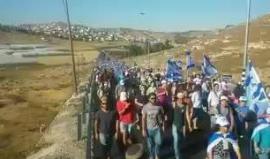 مستوطنون يخرجون في مسيرة احتجاجية  بالخليل احتجاجاً على العمليات الاخيرة