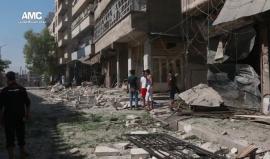 #شاهد استشهاد مدنيين اثنين وإصابة ثلاثة آخرين جراء قصف جوي على حي الصالجين بحلب صباح اليوم.
تصوير: مصطفى الساروت