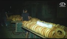 كعك غزة... متنفس للشاب في ظل تنامي الفقر والبطالة في القطاع جراء حصار الاحتلال