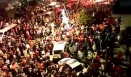 #شاهد تكبيرات الحشود التركية في شوراع أنقرة ابتهاجاً بفشل الانقلاب.

#تركيا