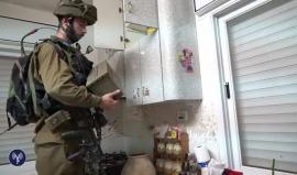 الاحتلال يعتقل خلية لحركة #حماس بالخليل بزعم محاولتها تنفيذ عملية إطلاق نار وخطف