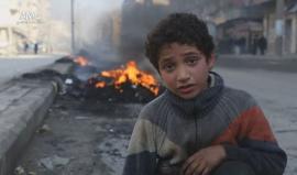 اشعال إطارات السيارات في أحياء #حلب المحاصرة لإعاقة حركة الطائرات في السماء
مركز حلب الإعلامي