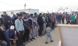 يحدث الآن إستقبال المهنئين لاستشهاد شباب وحدة الكوشوك الموجود في مخيم العودة شرق جباليا