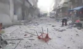 #شاهد الطيران الحربي التابع للنظام السوري يستهدف سوق شعبي في مدينة أريحا بريف إدلب