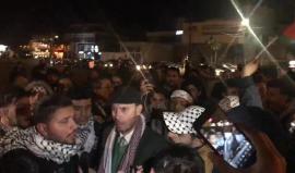 #شاهد #مباشر مظاهرات مستمرة لليوم السادس أمام السفارة الأمريكية في العاصمة الاردنية عمان نصرة للقدس ورفضا لقرار ترامب 
#القدس_عاصمة_فلسطين