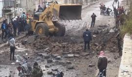 الطيران الحربي ينفذ غارة جوية على مدينة داعل في ريف درعا .