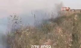 #شاهد الاعلام العبري: اشتعال النيران في أراضي الداخل المحتل بناحل عوز قرب حدود غزة بفعل بالون حارق