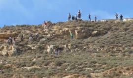 #فيديو من المواجهات المندلعة مع قوات الاحتلال والمستوطنين في قرية قصرة جنوب نابلس