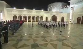 ملك البحرين يستقبل الرئيس أردوغان بمراسم رسمية على وقع النشيد الوطني التركي والبحريني
