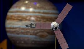 #شاهد "ناسا" تعلن نجاح سفينة الفضاء الأميركية جونو نجحت في دخول المدار حول كوكب المشتري بعد رحلة دامت خمسة أعوام

مهمتها توفير معلومات حول كيفية تكون المجموعة الشمسية