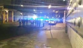 متابعة | أنباء عن ضحايا في حادثة دهس متعمدة بشاحنة على جسر لندن أدت إلى إصابة نحو 7 أشخاص والشرطة البريطانية تغلق الجسر وتحول مسار القطارات، واشتباه بأنها عمل إرهابي جديد . 
#LondonBridge