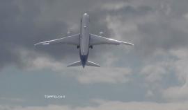 #شاهد إقلاع حاد لـ طائرة بوينغ 787 دريم لاينر خلال معرض فارنبورو الجوي الدولي في بريطانيا