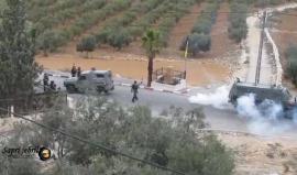 من مسافة الصفر .. #شاهد مواجهات عنيفة مع قوات الاحتلال في بلدة تقوع جنوبي بيت لحم.
تصوير صبري جبريل