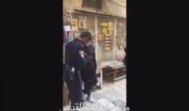 شرطة الاحتلال تعتقل طالب مدرسة عند المسجد الاقصى المبارك