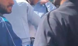 #شاهد قوات الاحتلال تعتدي على شاب خلال اعتقاله قرب حاجز مخيم شعفاط اليوم.