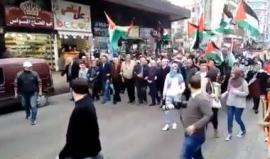 #شاهد مسيرة حاشدة في مدينة طرابلس شمالي لبنان تضامناً مع فلسطين ورفضا للقرار الأمريكي بإعتبار #القدس عاصمة للكيان الإسرائيلي.

#القدس_عاصمة_فلسطين
