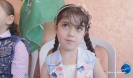 #شاهد .. "دردشة" مع الطفلة رؤى ابنة الأسير القسامي بهاء الحروب من الخليل المحكوم 125 عاما في سجون الاحتلال . 

تصوير بلال الطويل