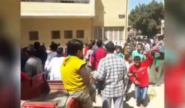 #شاهد| إصابة نحو 2000 طالب بتسمم معوي نتيجة تناول وجبة فاسدة بمدارس عدة بمحافظة #سوهاج بصعيد #مصر