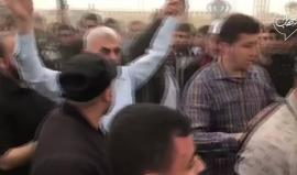 #فيديو رئيس حركة حماس في غزة يحيى السنوار على بعد 300 متر من السياج الحدودي شرق غزة يشارك المتظاهرين في فعاليات مسيرة العودة

تصوير: ‏‎ALaa Mohsen‎‏