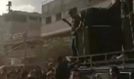 #فيديو  تشييع جثمان الشهيد الشاب محمد سامي الدحدوح الذي ارتقى برصاص الاحتلال خلال مواجهات شرق غزة 

تصوير: طلال النبيه