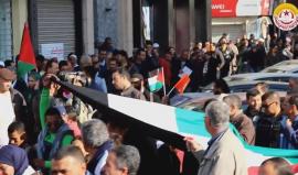 #شاهد من مظاهرات في صفاقس التونسية نصرة للقدس ورفضا لقرار ترامب.
#القدس_عاصمة_فلسطين
