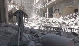 اللحظات الاولى من مكان الغارة الجوية التي ضربت الاحياء السكنية في مدينة دوما بريف دمشق