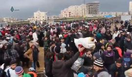 #شاهد بدء خروج الدفعة الأولى من أهالي حي الوعر المحاصر الى شمال حلب