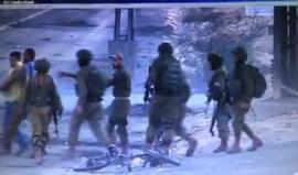 #شاهد 
اعتقال قوات الاحتلال لطفل سقط من دراجته الهوائية قرب مدخل أريحا