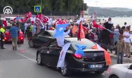 بدء إحتفالات نجاح #أردوغان في الإنتخابات الرئاسية بمنطقة صاري ير بمدينة #إسطنبول